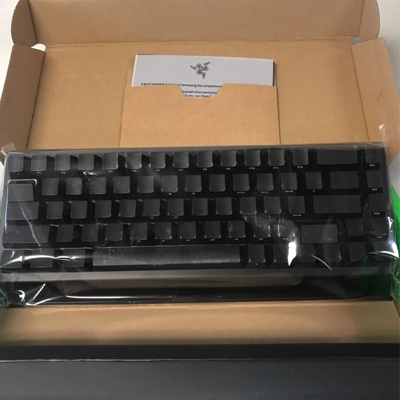 BlackWidow V3 Mini Hyperspeed Phantom Edition 65% Wireless Gaming Keyboa… - Picture 7 of 10